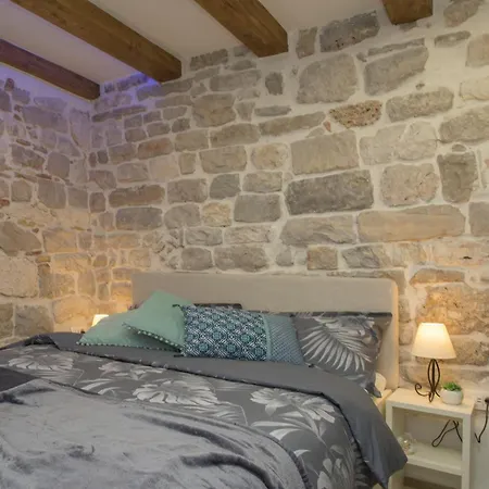 Old Center Cozy فندق مبيت وإفطار